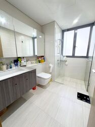Lakeville (D22), Condominium #569750661